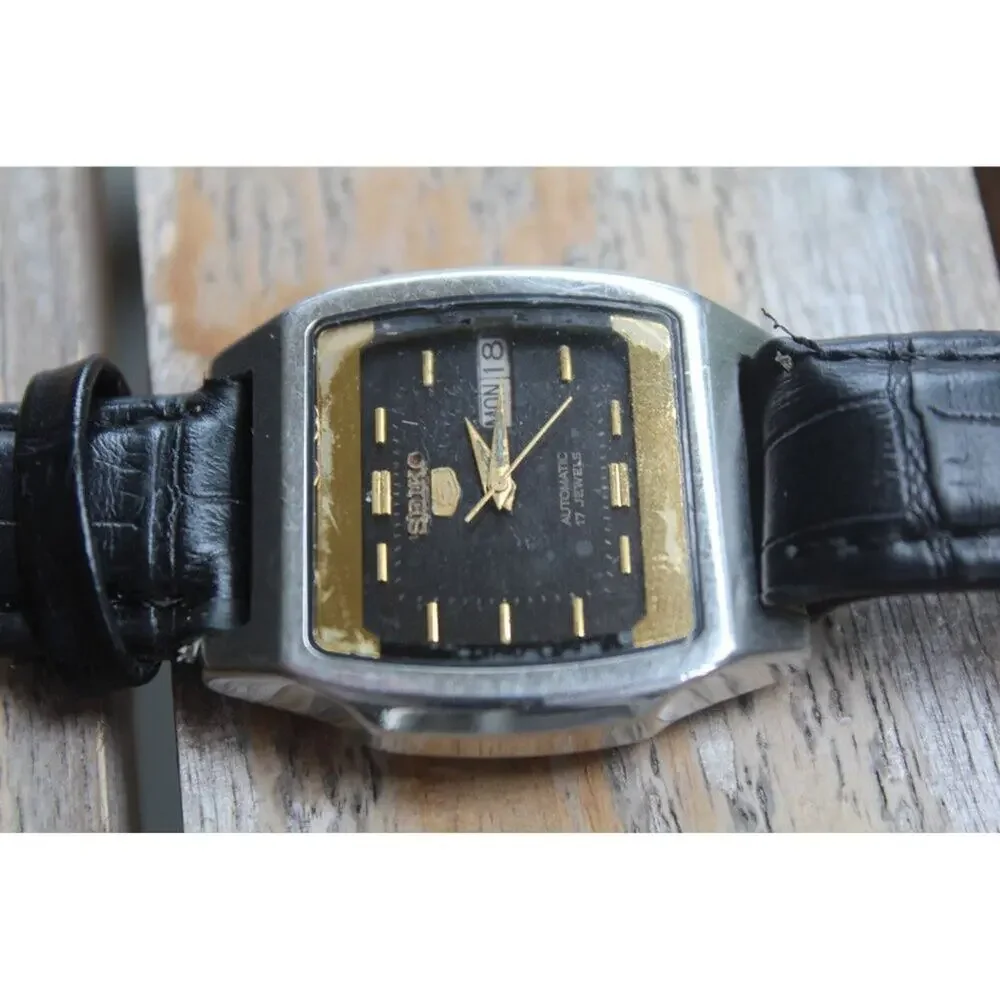Vintage 1968 Seiko Automatic Mens Silver Watch W/daydate & Gold accents